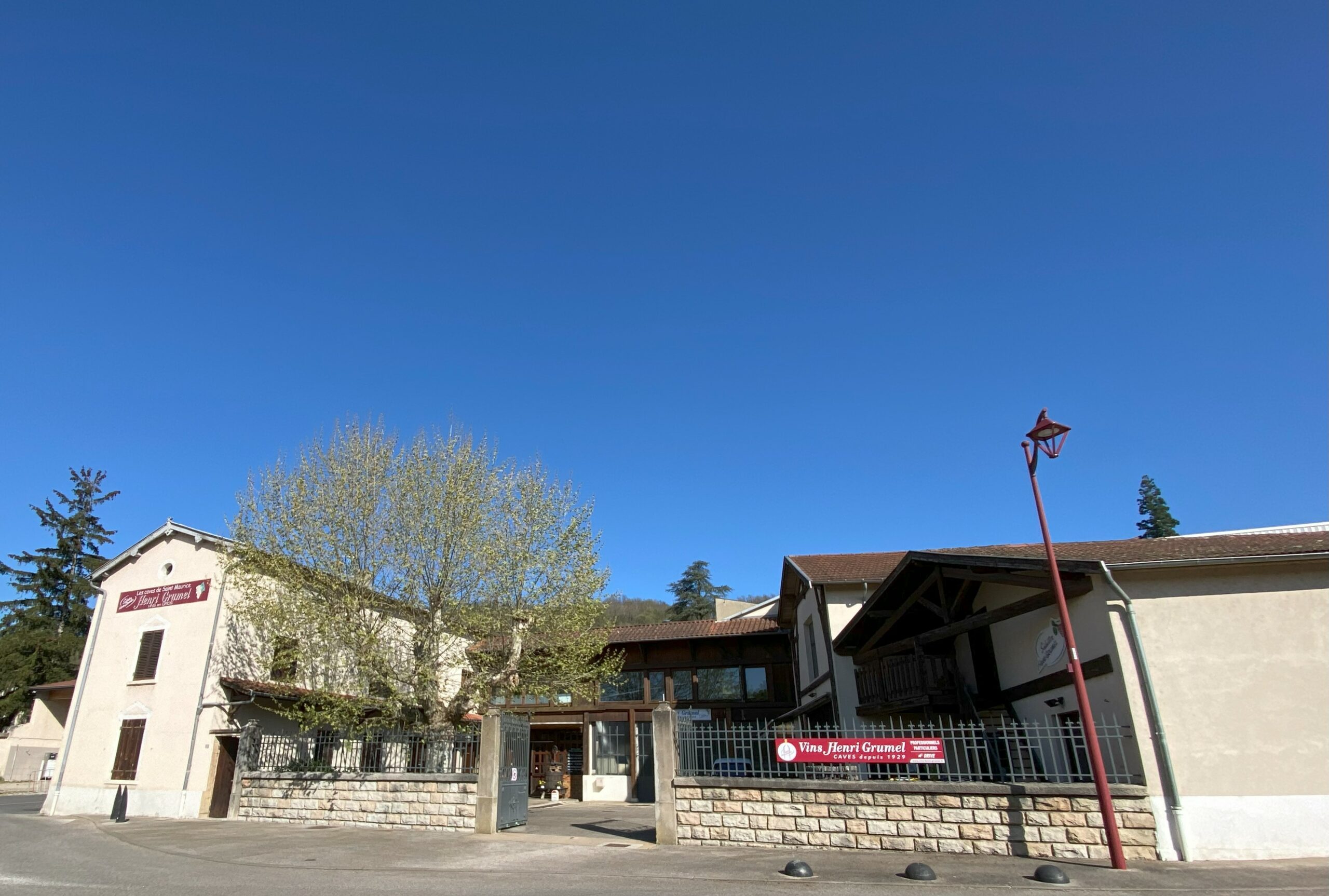 Entrée de la cave Henri Grumel